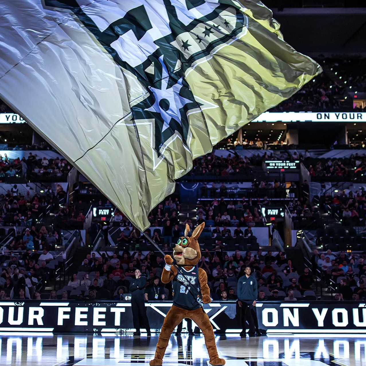 模锻固定式抱索器